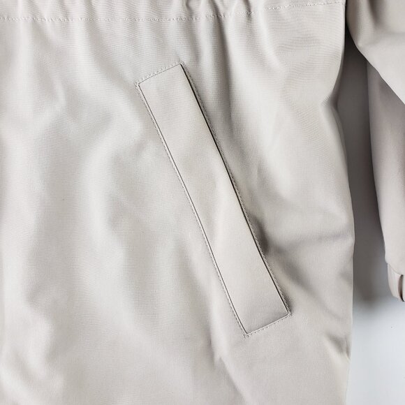Liz Claiborne M Mid Length Water Resist Rain Anorak Coat Tan Excellent Condition - Picture 16 of 16